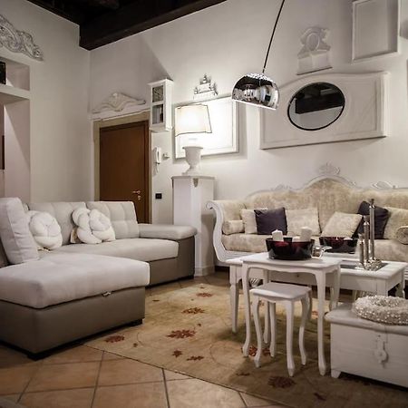 Piazza Erbe Luxury Apartment Verona Buitenkant foto