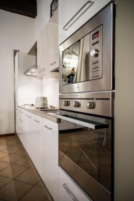 Piazza Erbe Luxury Apartment Verona Buitenkant foto