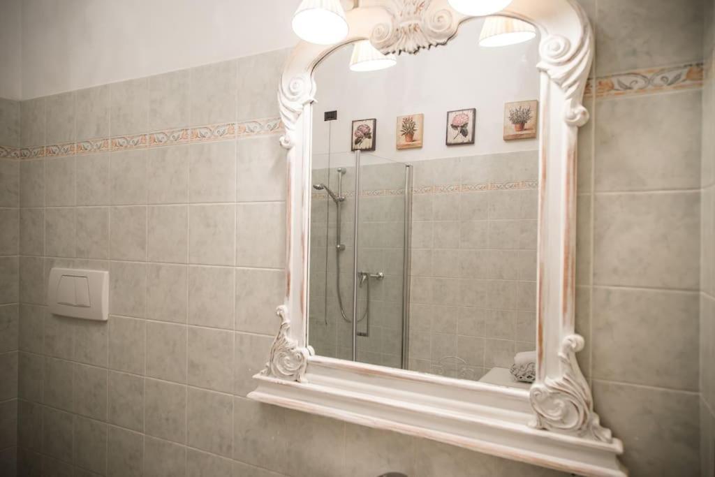 Piazza Erbe Luxury Apartment Verona Buitenkant foto