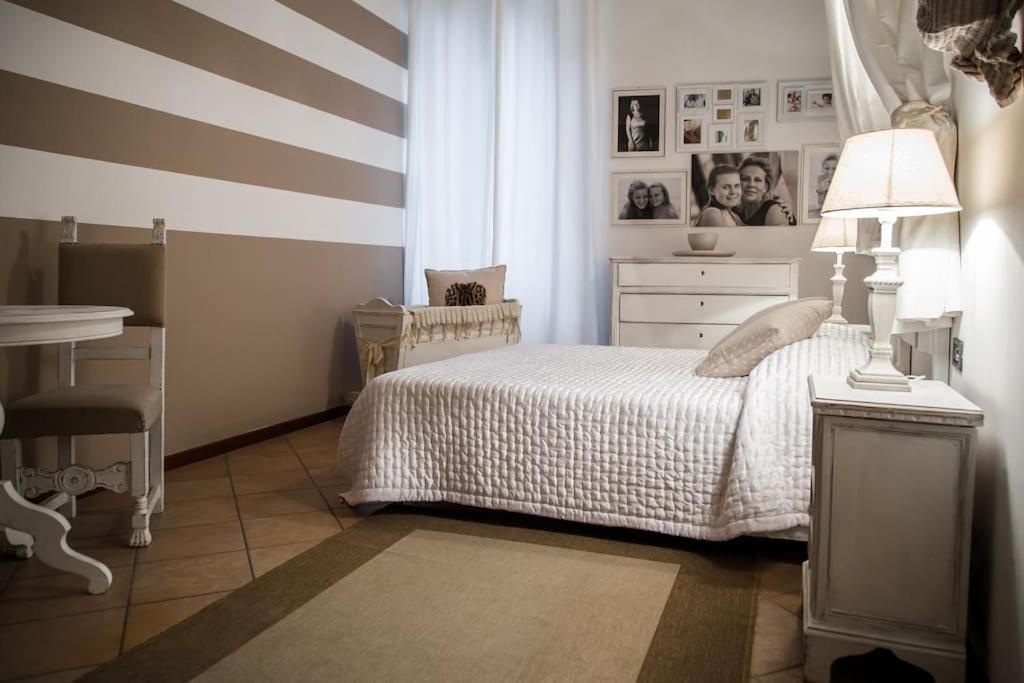 Piazza Erbe Luxury Apartment Verona Buitenkant foto